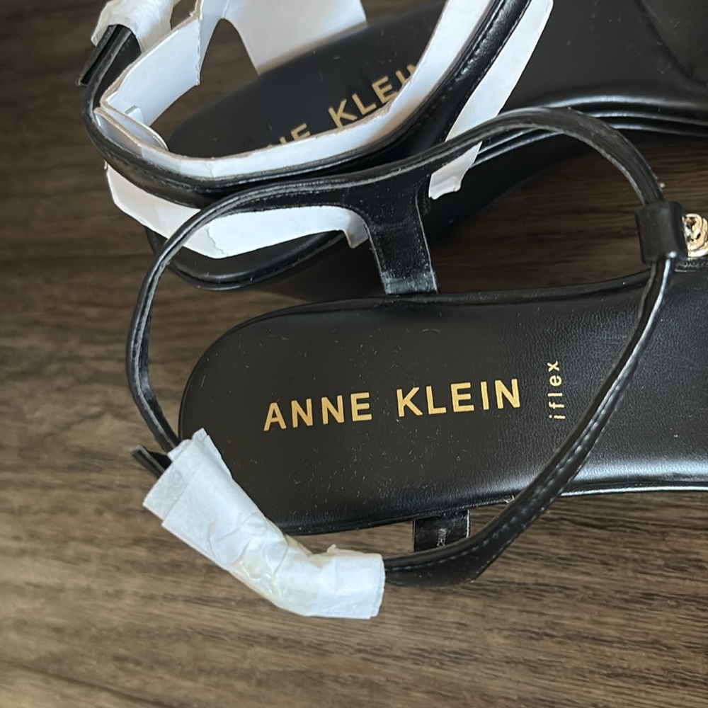 NEW [Anne Klein] Sloan Chain Wedge Padded Heel Sandals Black/Gold Women’s Sz 10 - Picture 6 of 12